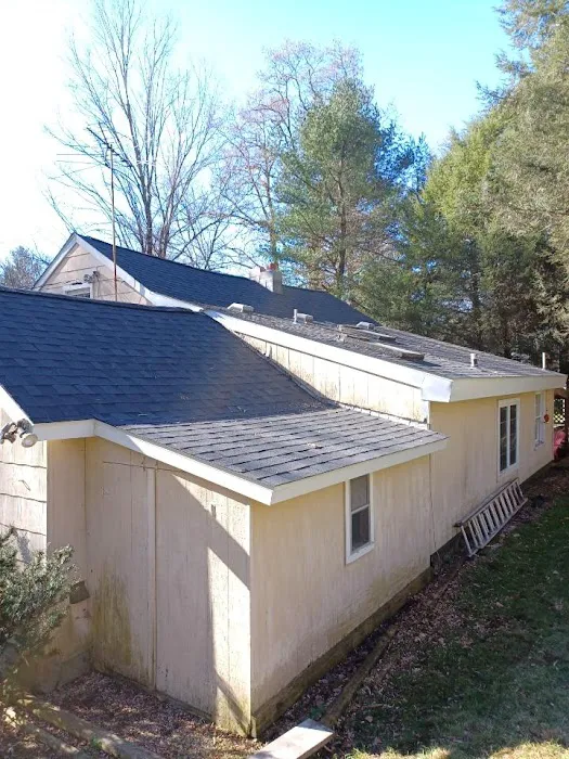 R & T Roofing and Remodeling Picture 1