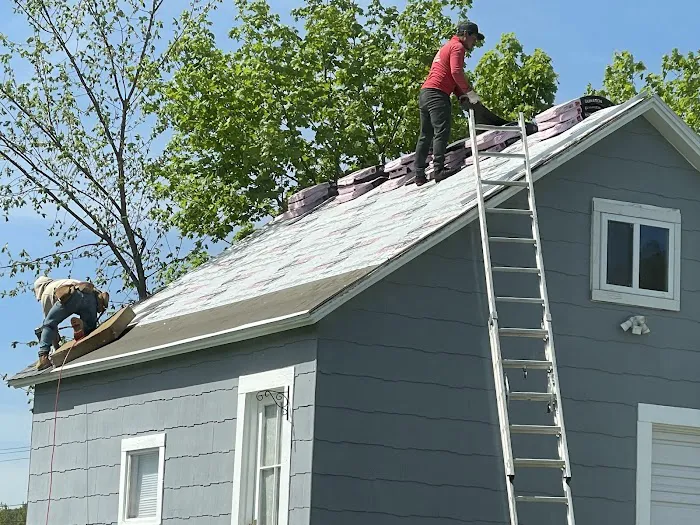 R & T Roofing and Remodeling Picture 9