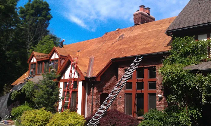 J&R Ultimate Construction Roofing Picture 2