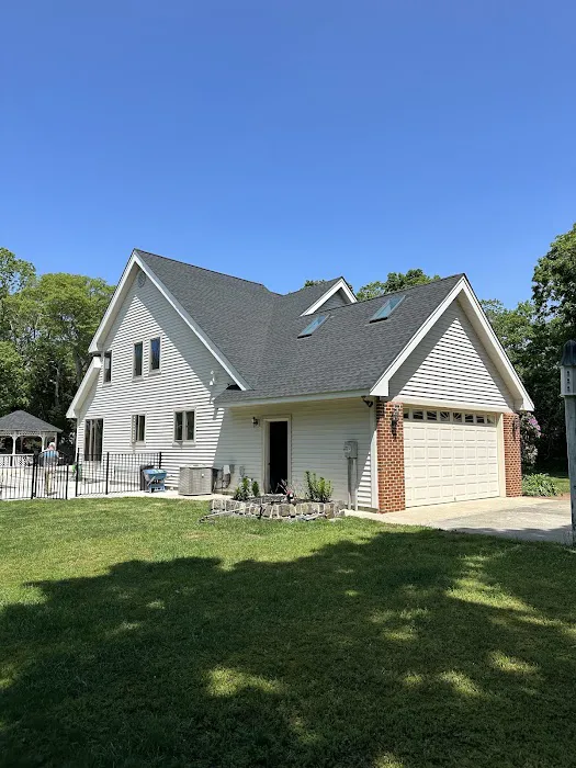 Bob Poderis Roofing & Siding Picture 1