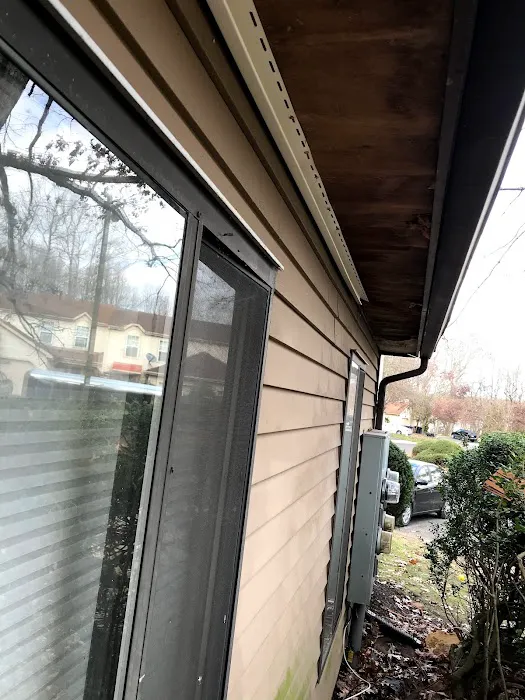 Premier roofing and siding contractor LLC Picture 3