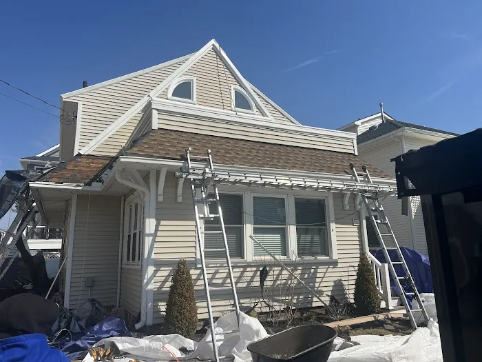 Shoreline Roofing Picture 1