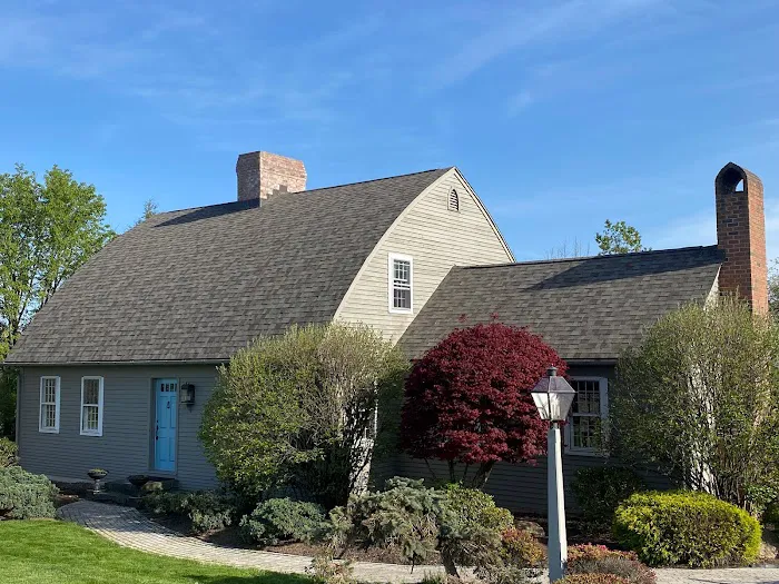 Red Cedar Roofing and Siding Picture 1