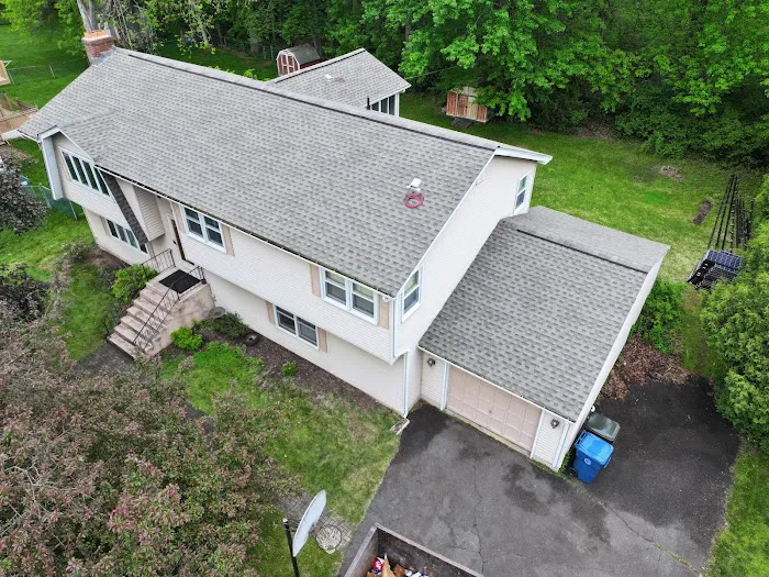 KM&M Roofing LLC Picture 6