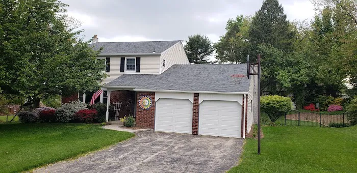 Premier siding and roofing Picture 2