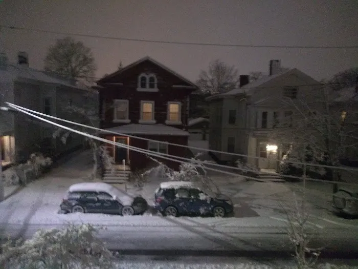 H&R Roofing & Remodeling and Air Duct Cleaning Services Picture 2