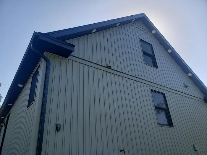 EAGLE ROOFING CORP Picture 2