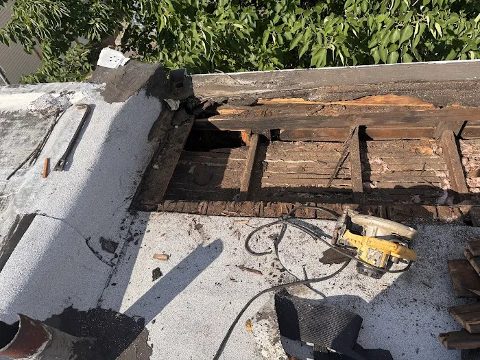 DISCOUNT ROOFING Picture 9