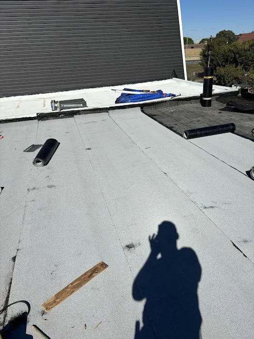 DISCOUNT ROOFING Picture 10