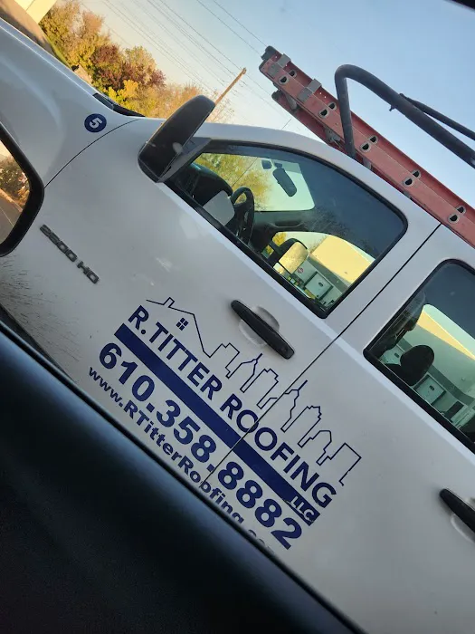 R Titter Roofing LLC Picture 4