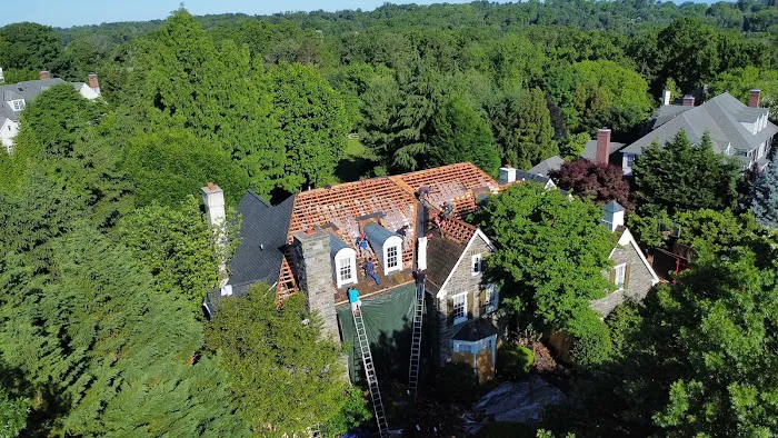 R Titter Roofing LLC Picture 10