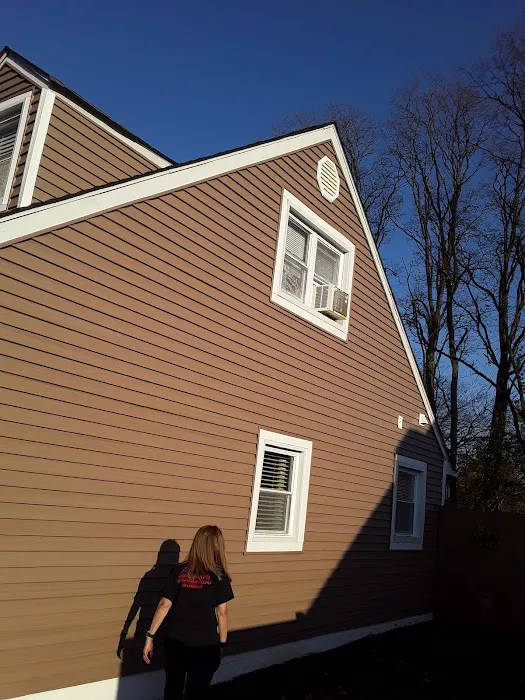 B&E roofing and siding Picture 1