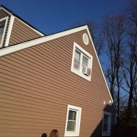 B&E roofing and siding ico