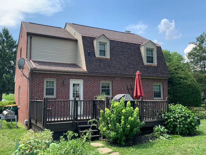 Economy Roofing and Siding LLC Picture 1