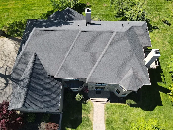 Storm Tech Roofers - West Chester Picture 2