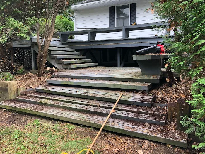 Savercool & Son Contracting and Powerwash Picture 7