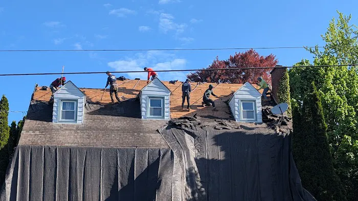 Edify Contracting LLC Roofing and Siding Picture 9