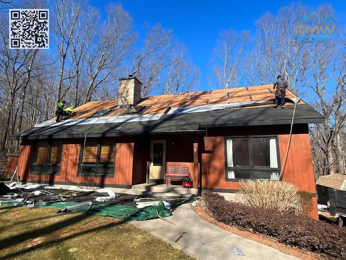 CMW Roofing, Siding, & Gutters Picture 10