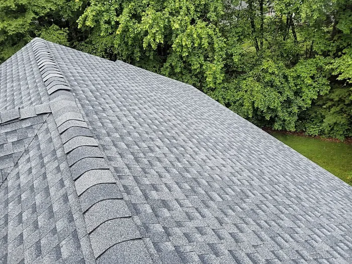 Cedar Falls Roofing and Siding Picture 10