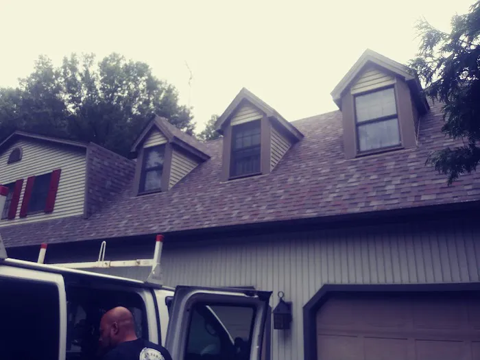 Bucceri Roofing & Siding Picture 7