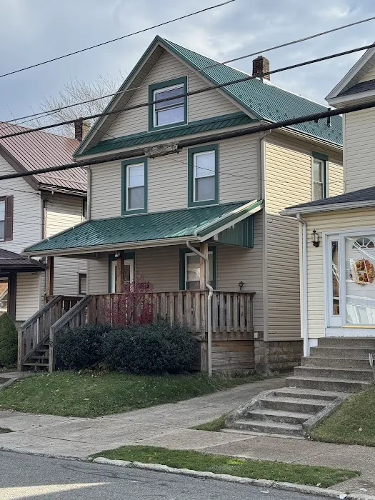 U. M. Roofing and Construction Picture 10