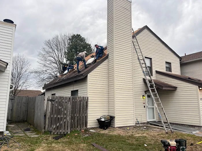 Gray Line Roofing Picture 1