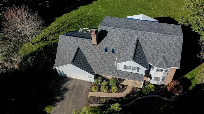 Oaks Roofing and Siding Picture 2