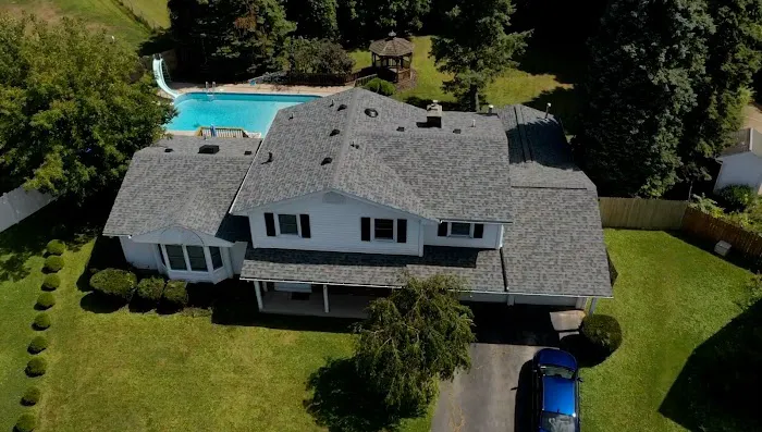 Oaks Roofing and Siding Picture 3