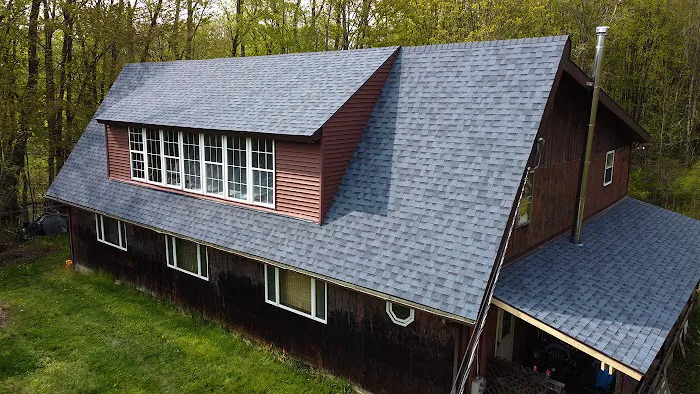 Oaks Roofing and Siding Picture 2