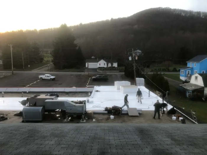 ROI Roofing and Supply Picture 1