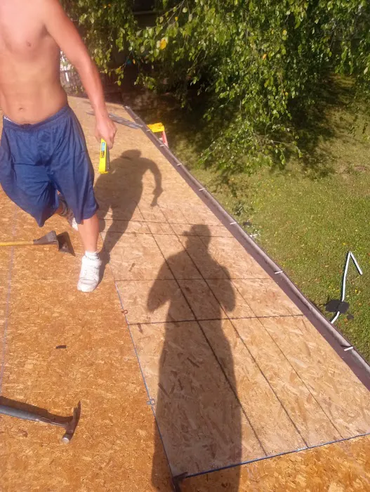 Local Roofer LLC Picture 1