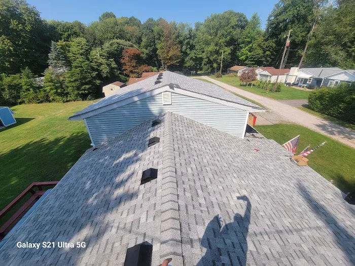 ACM Roofing and Repairs Picture 3