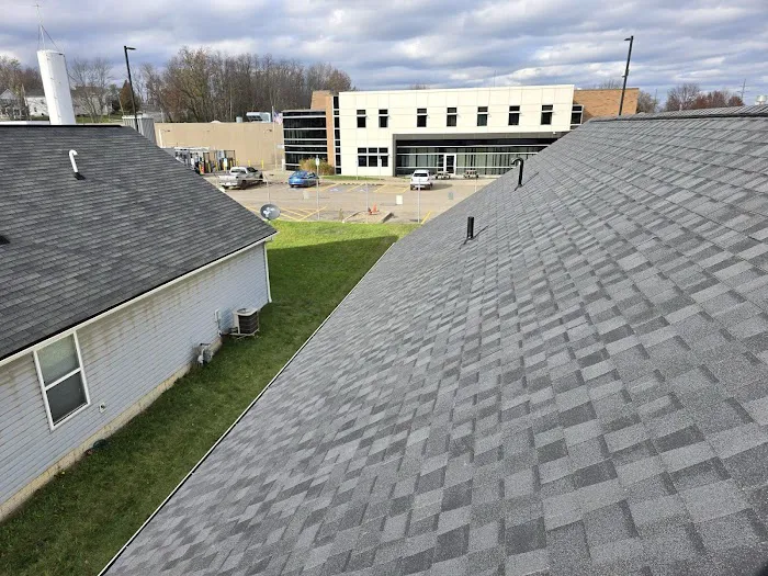 Hof Roofing & Construction Picture 4