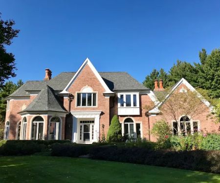 4 Seasons Construction & Roofing