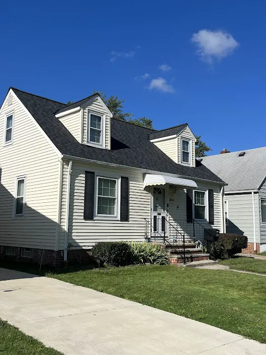 4 Seasons Construction & Roofing Picture 7