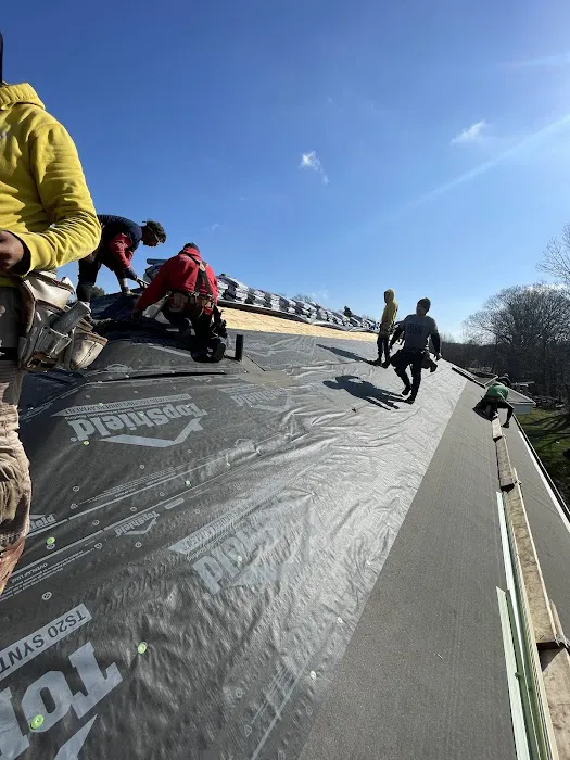 Lorenzo's Roofing & Construction LLC Picture 4