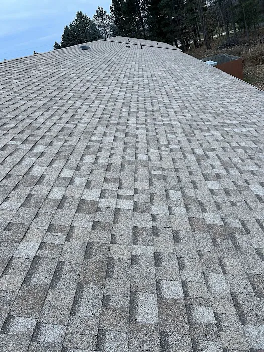 L & J ROOFING Picture 3