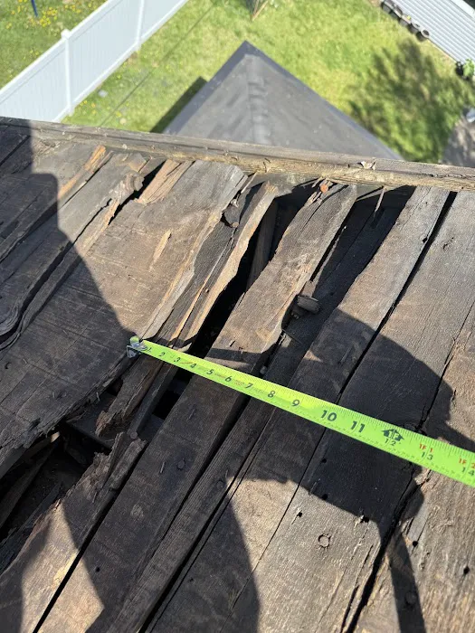 L & J ROOFING Picture 6