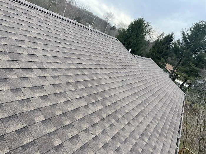 CAPITAN'S ROOFING & FENCE LLC Picture 1