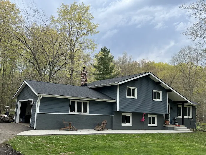 CAPITAN'S ROOFING & FENCE LLC Picture 7