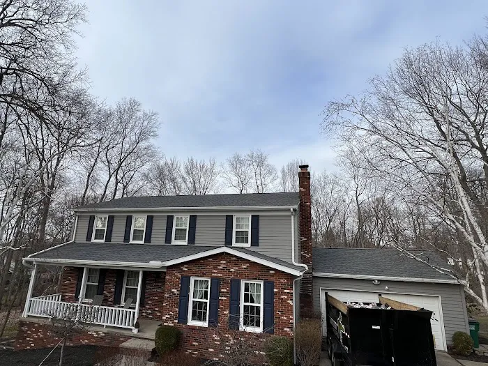 CAPITAN'S ROOFING & FENCE LLC Picture 8