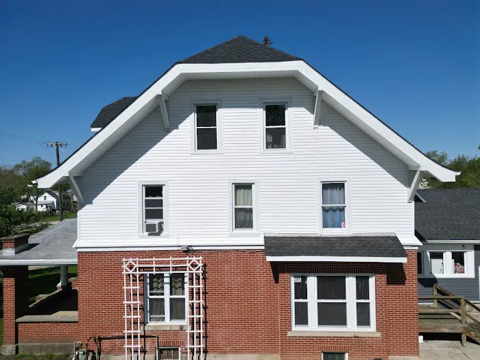 DM Roofing Siding & Windows Picture 1