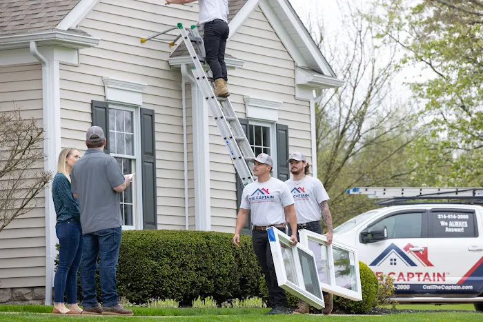 The Captain Picture 7