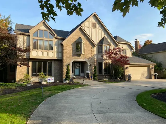 A&W Roofing and Restoration Picture 1