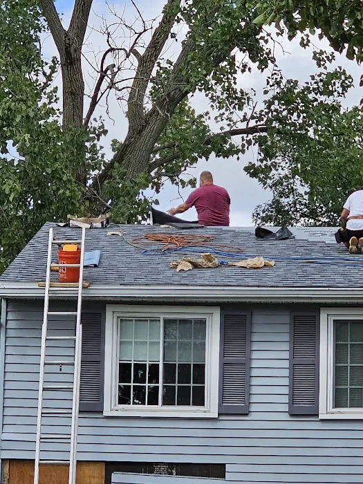 A & B Roofing and Construction Picture 6