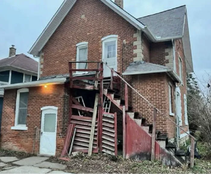 1st Class Roofing & Exteriors Picture 2