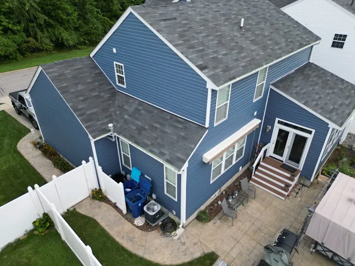 Right Hand Man Picture 1