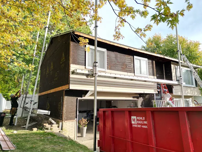 Right Hand Man Picture 4