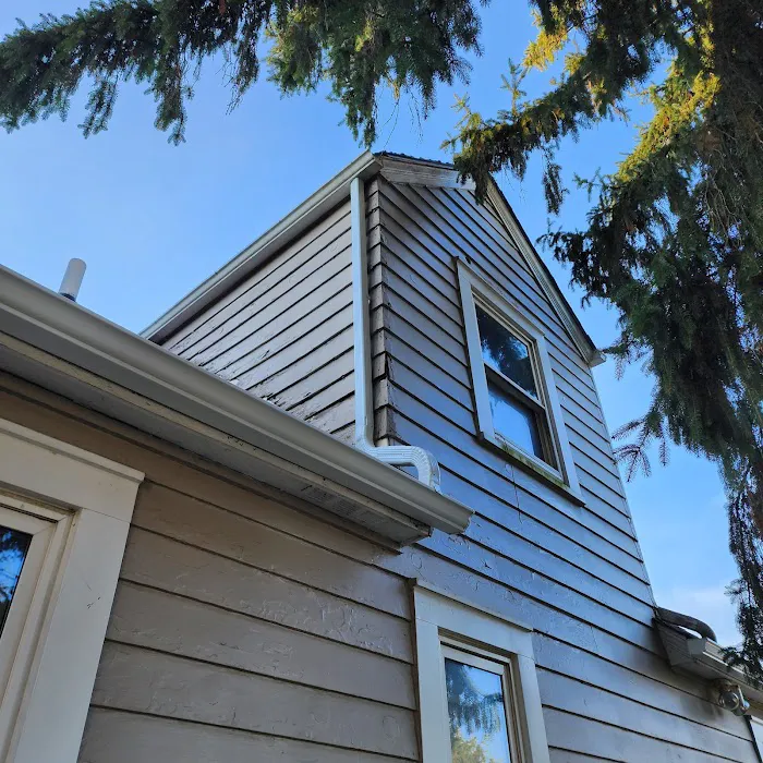 Right Hand Man Picture 6