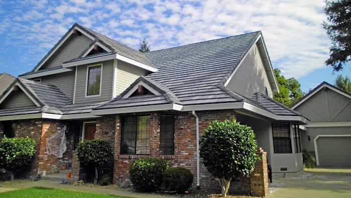 D&M Roofing Picture 1